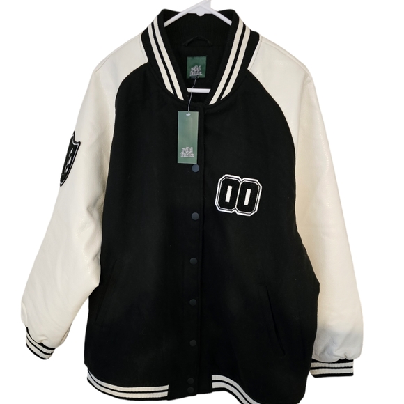 🎊🎉HP🎊🎉11. Women's Faux Leather Variety Jacket- Wild Fable - Picture 4 of 12